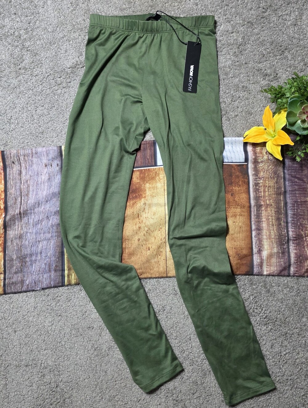 Fashion Nova Olive Green Leggings Size XS